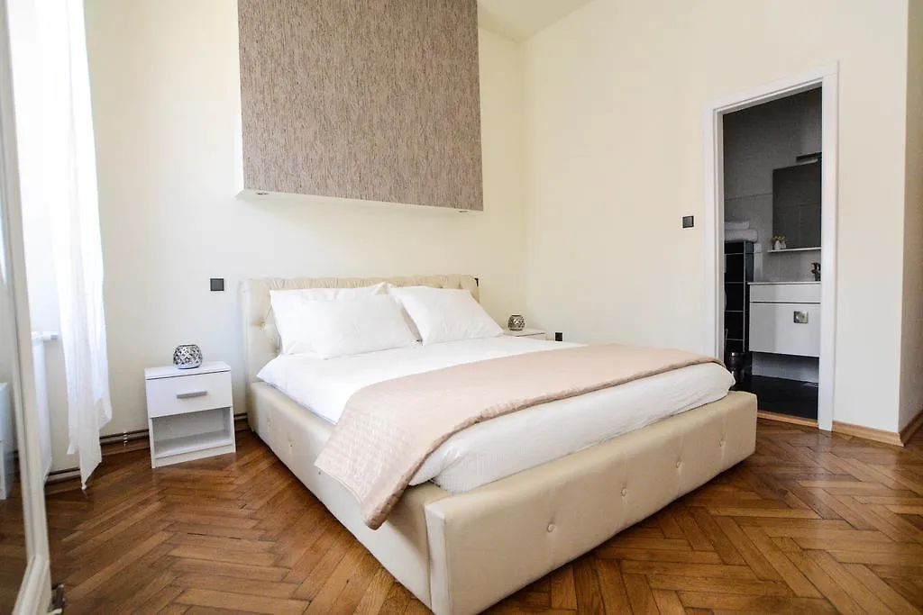 City Center Rooms Pula Bed and breakfast