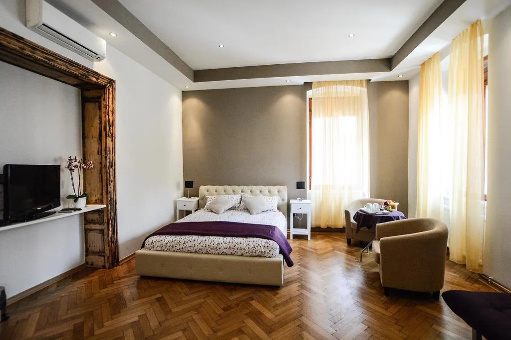 City Center Rooms Pula 3*,