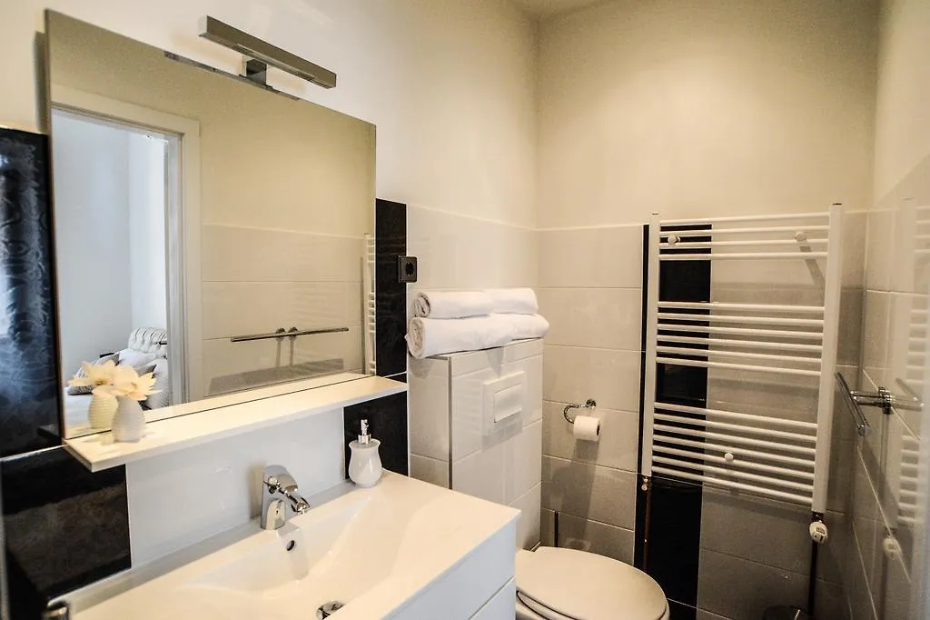 City Center Rooms Pula 3*,  Croacia