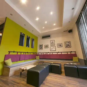 Hostal City