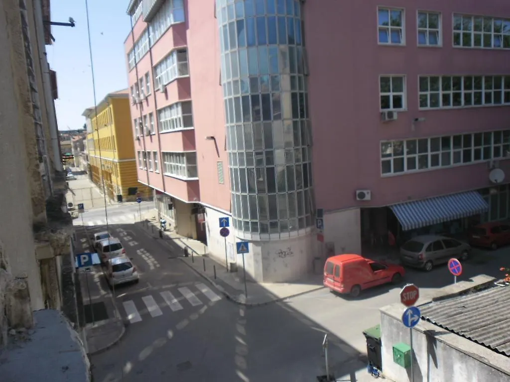 *** לינה וארוחת בוקר פולה City Center Rooms קרואטיה