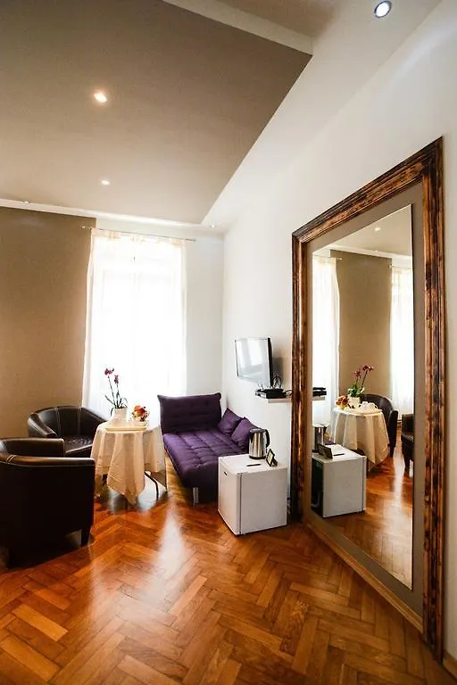 פולה City Center Rooms לינה וארוחת בוקר