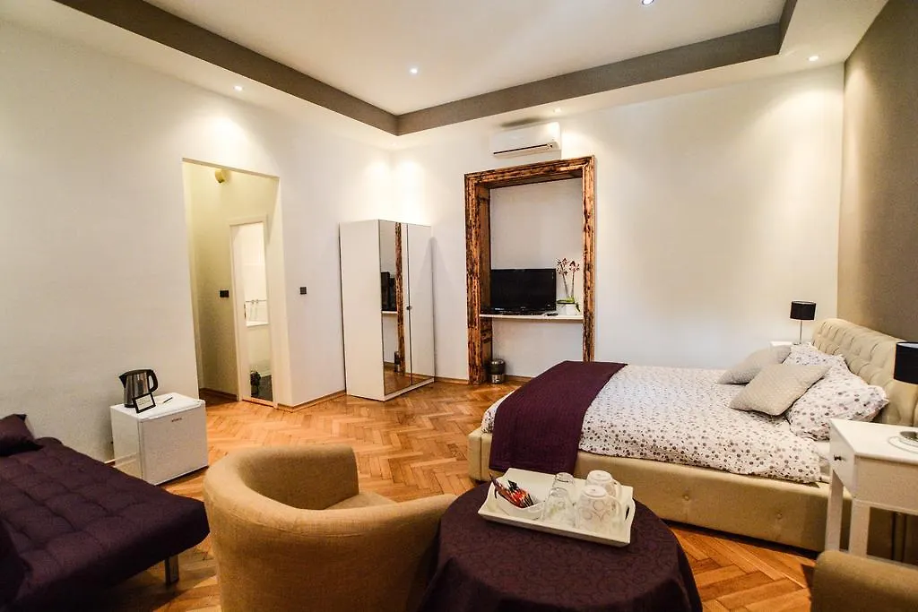 פולה City Center Rooms 3*,  קרואטיה