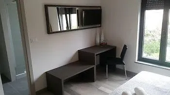 פולה City Center Rooms לינה וארוחת בוקר